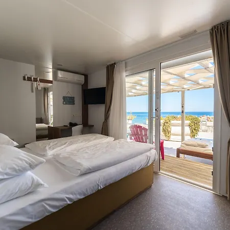 Barbara Beach And Spa 3*