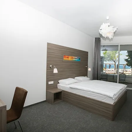 Hotel Barbara Beach And Spa