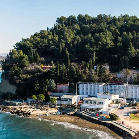 Barbara Beach And Spa Hotel 3*