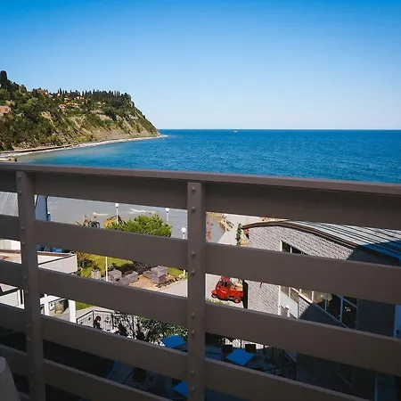 Barbara Hotel 3*