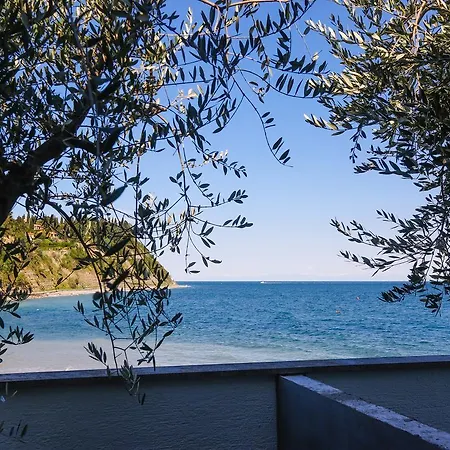 Barbara Beach And Spa Hotel 3*